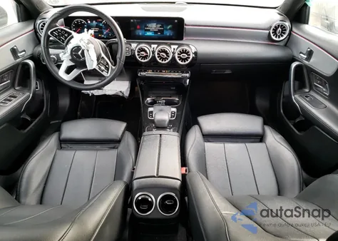 2019 Mercedes-Benz A 220 z USA, uszkodzony, nr VIN WDD3G4EB5KW002004